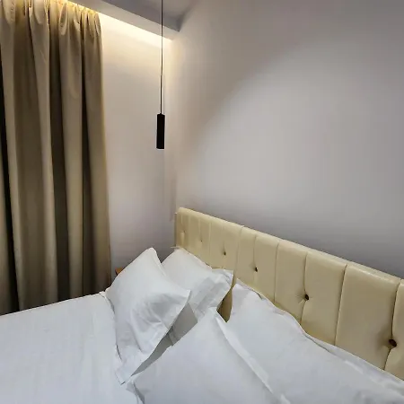 ゲストハウス Sea Front Vlorë