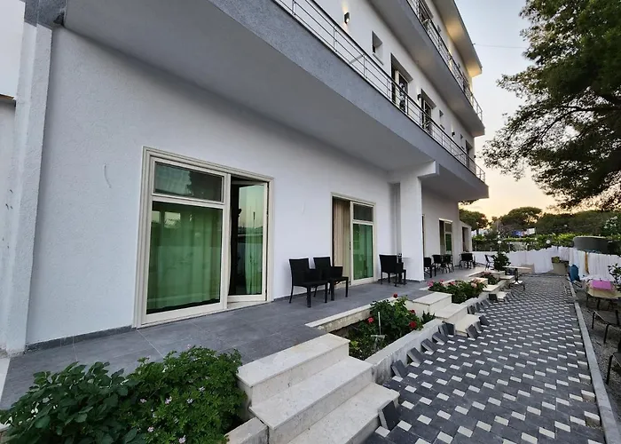 Family Vlorë