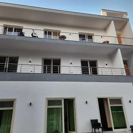 Sea Front 3* Vlorë