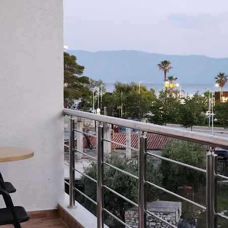 Sea Front Villa Vlorë