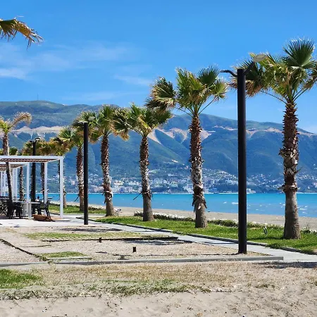 בית הארחה Sea Front